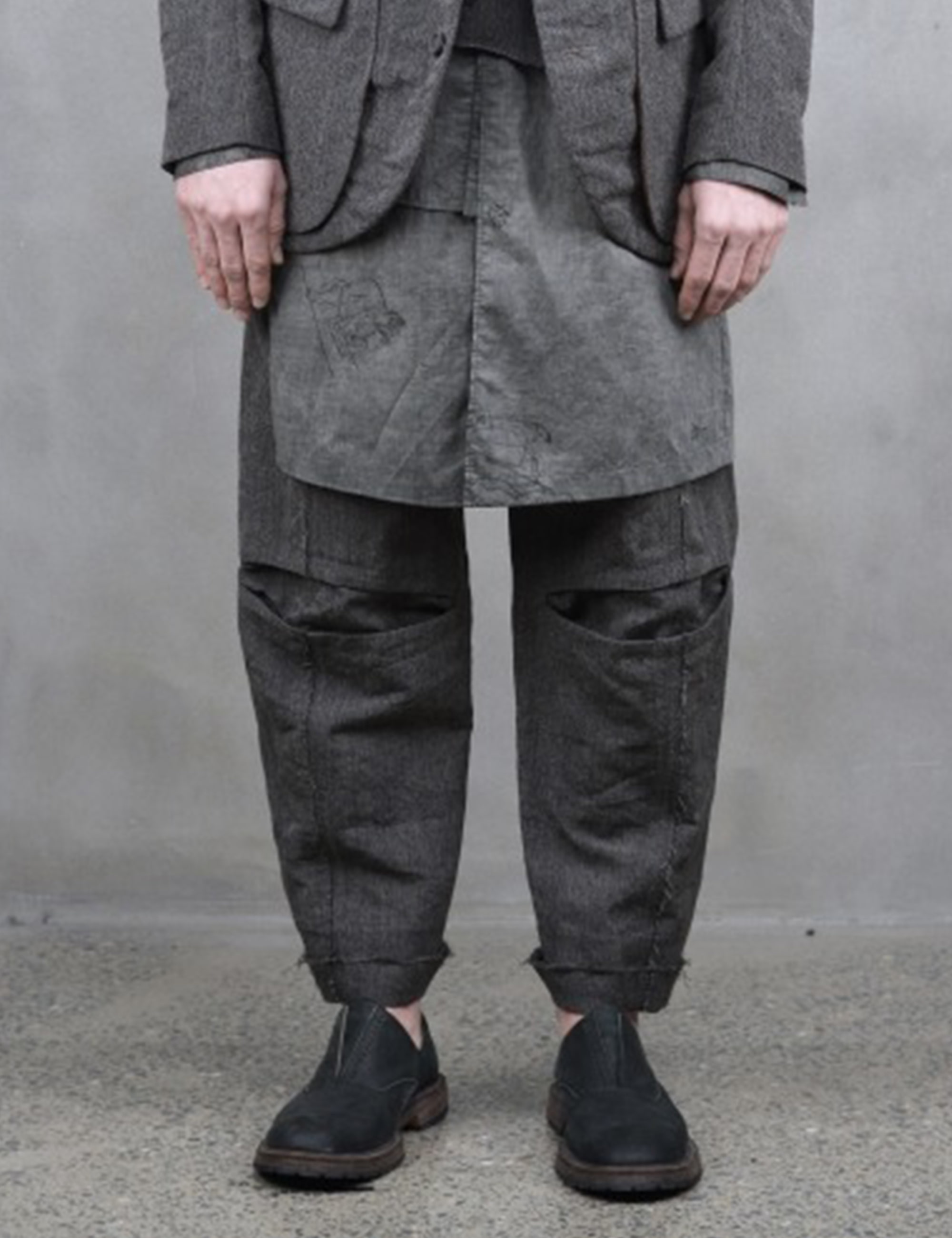 TROUSERS_GREY