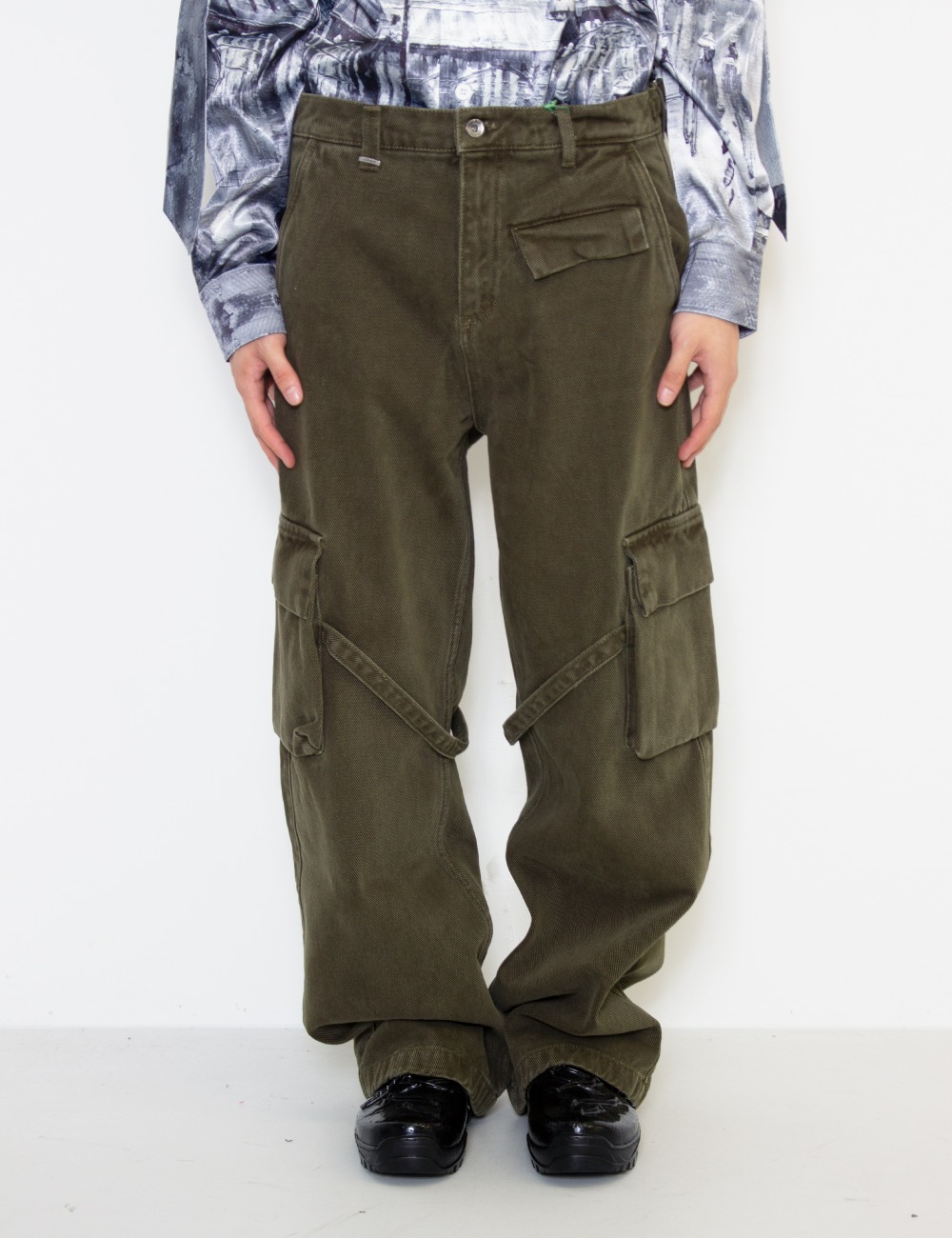 PHONE POCKET CARGO TROUSERS_GREEN