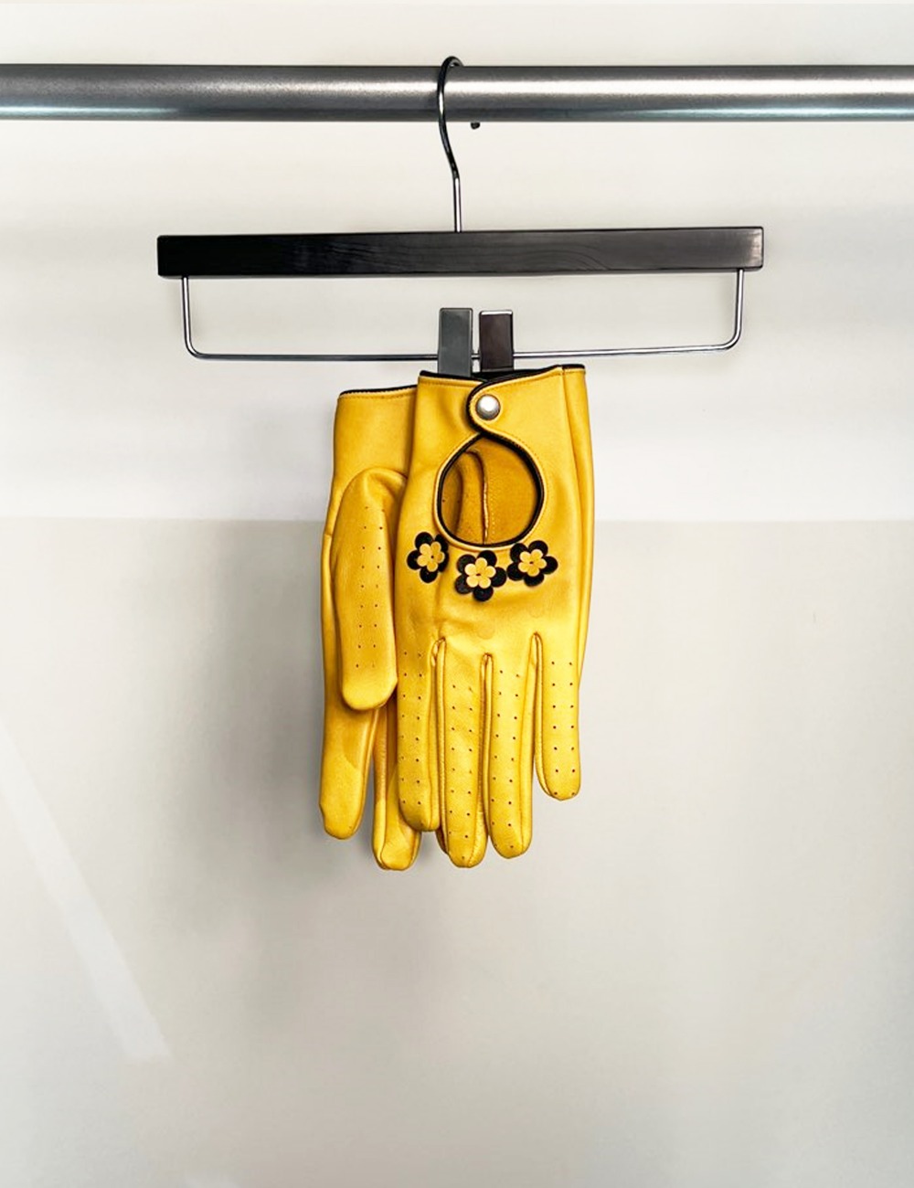 FLORAL LEATHER GLOVES_YELLOW