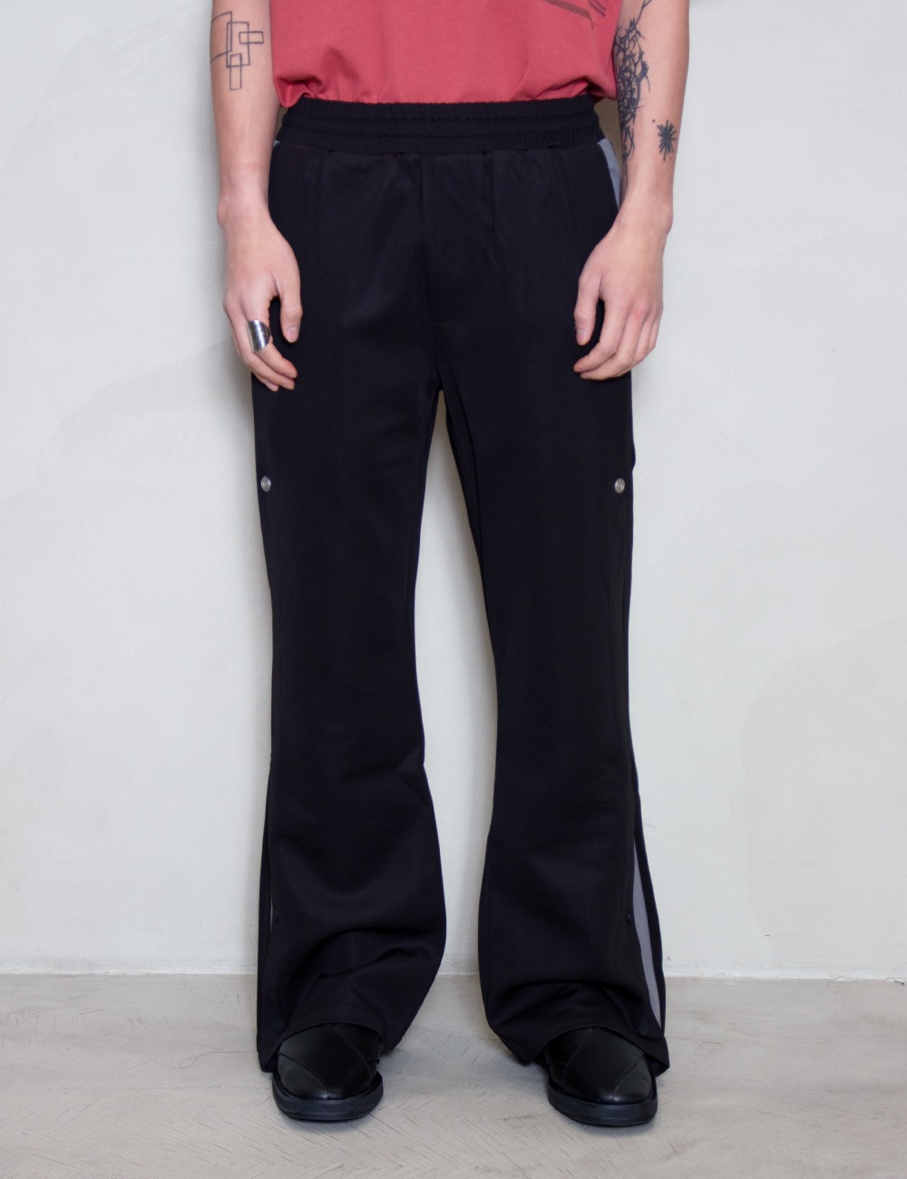 FAIRSHAPED LAYER PANELLED TRACK PANTS_GREY