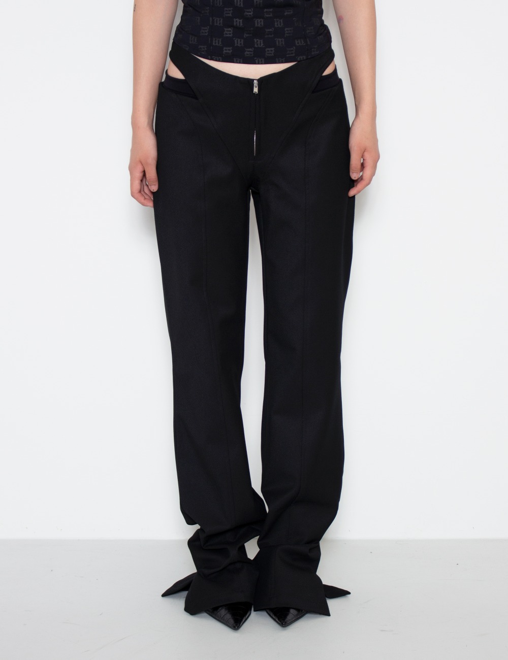 CUT OUT TROUSERS_BLACK