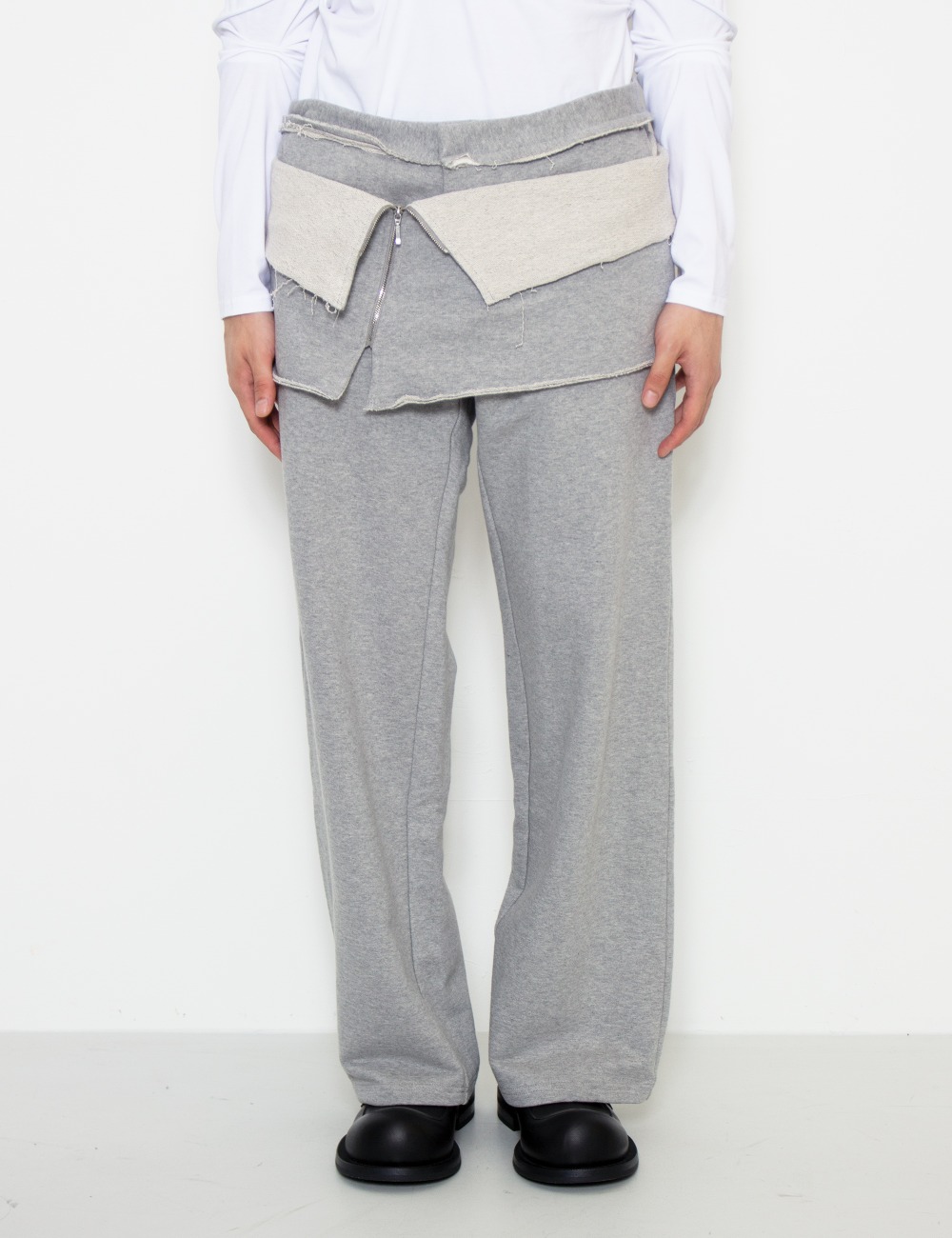 GREY SWEATPANTS WITH SKIRT PLEATED SKIRT DETAIL_GREY